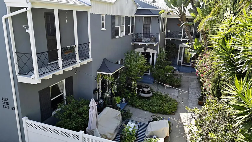 1123 Glenville Drive, Los Angeles, California 90035 — photo 4