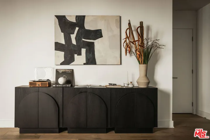 616 N Croft Avenue 6, Los Angeles, California 90048 — photo 4