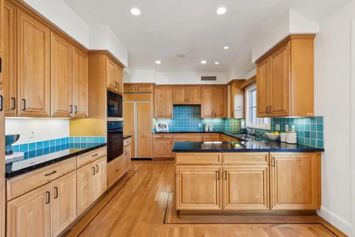 555 Byron Street 402, Palo Alto, California 94301 — photo 5