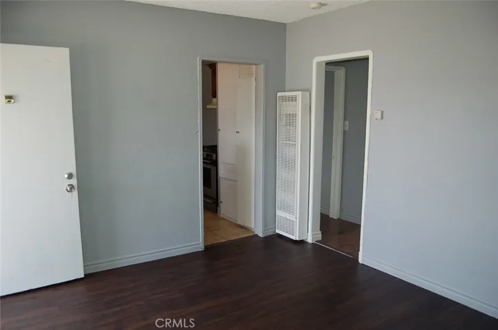 422 W Palm Street 424 1/2d, Compton, California 90220 — photo 4
