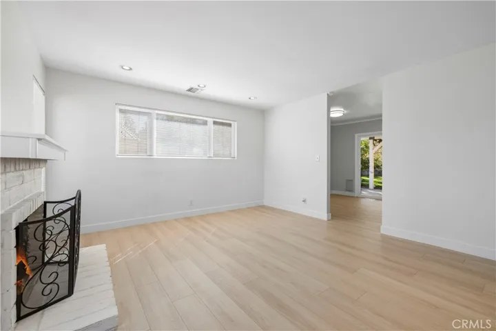 14719 Zinnia Court, Canyon Country, California 91387 — photo 5