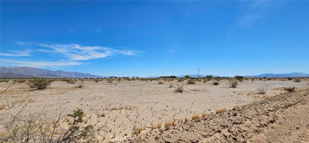 3017 Shadow Mountain, 29 Palms, California 92277 — photo 5