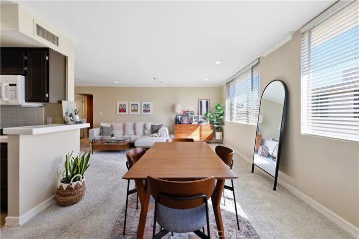 4501 Cedros Avenue 330, Sherman Oaks, California 91403 — photo 4
