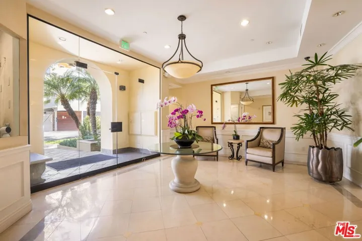 132 S Maple Drive Ph3, Beverly Hills, California 90212 — photo 4