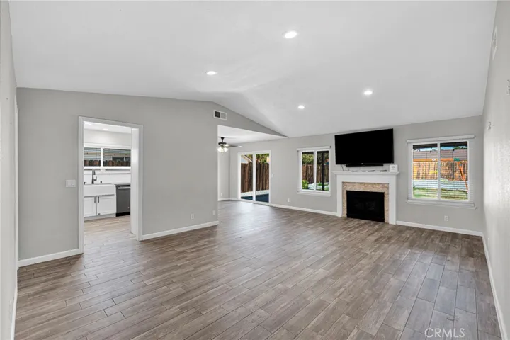 13106 Clipper Drive, Victorville, California 92395 — photo 5