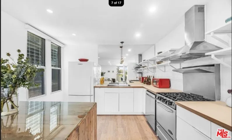 3625 Fredonia Drive 2, Los Angeles, California 90068 — photo 5