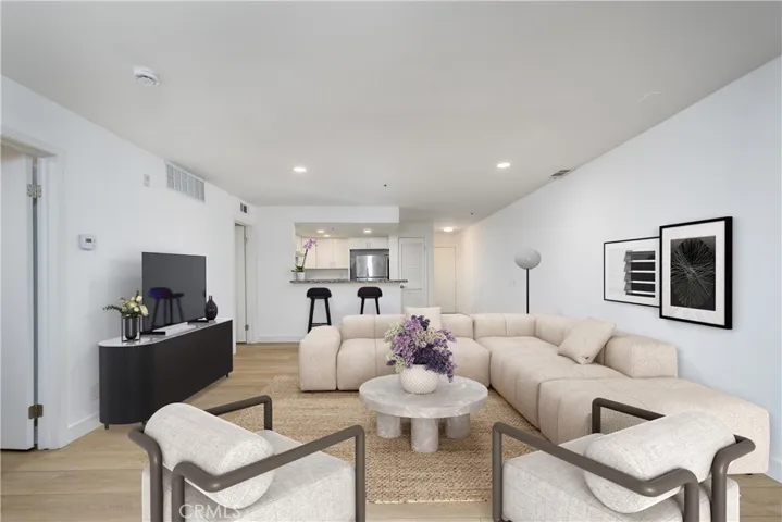 35 Linden, Long Beach, California 90802 — photo 4