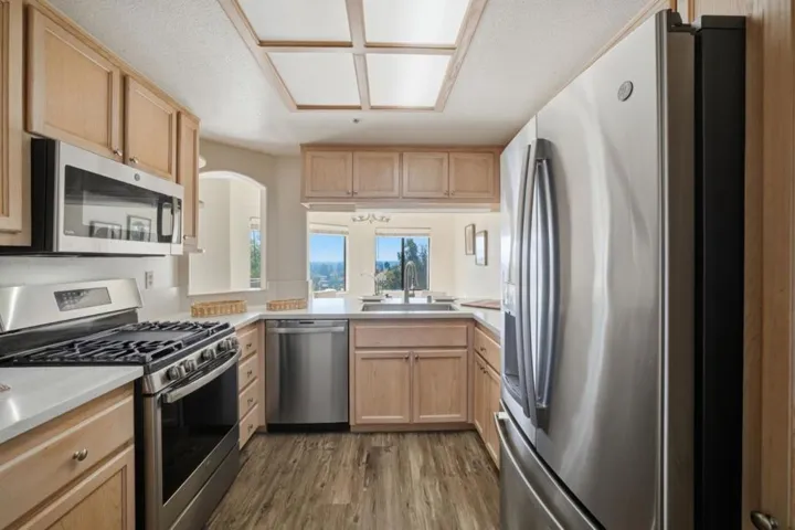 21314 Gary Drive 108, Hayward, California 94546 — photo 5