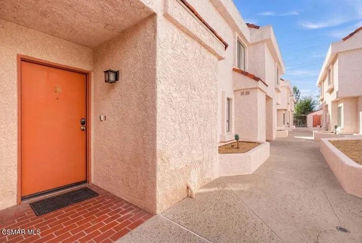 9906 Owensmouth Avenue 14, Chatsworth, California 91311 — photo 4