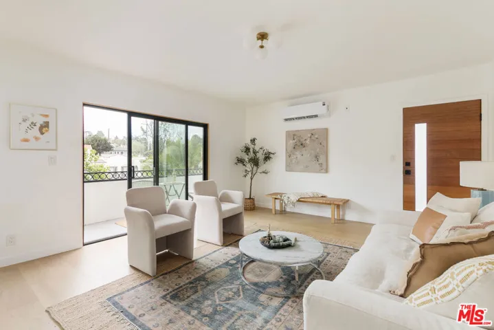 4412 Finley Avenue 5, Los Angeles, California 90027 — photo 4