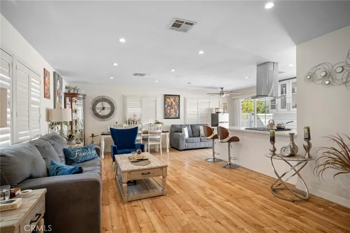 10502 Woodley Avenue, Granada Hills, California 91344 — photo 4
