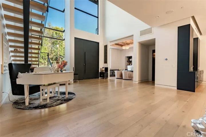 5301 Amestoy, Encino, California 91316 — photo 5