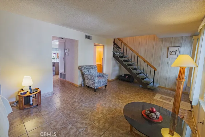 9567 Karmont Avenue, South Gate, California 90280 — photo 5