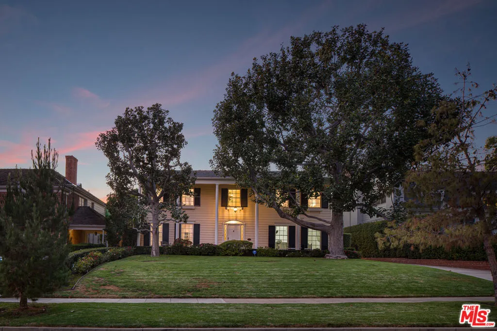 625 N Sierra Dr
