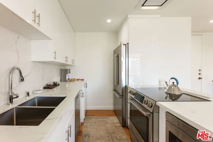 100 S Doheny Drive 811, Los Angeles, California 90048 — photo 5