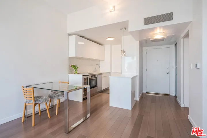 10501 Wilshire Boulevard 1904, Los Angeles, California 90024 — photo 4