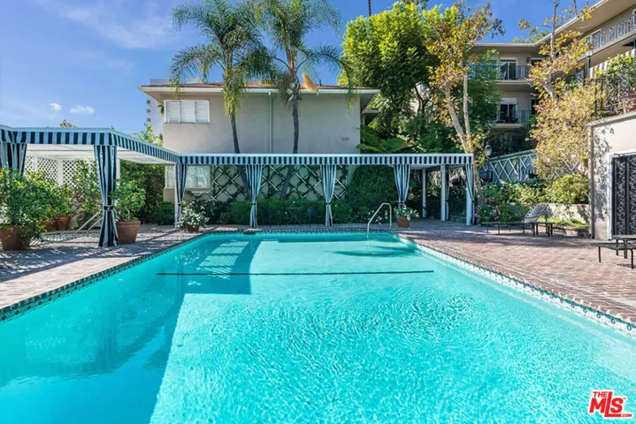 1225 Sunset Plaza Drive 2, West Hollywood, California 90069 — photo 4