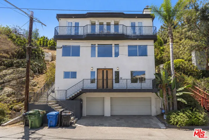 2927 Park Center Drive, Los Angeles, California 90068 — photo 4