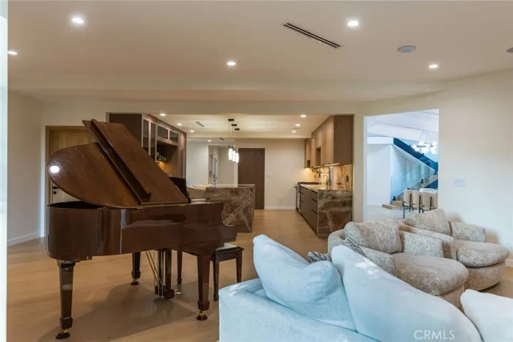 6512 Firmament, Van Nuys, California 91406 — photo 5