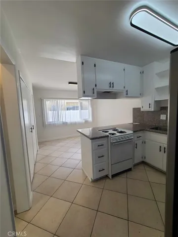 2758 Orange Avenue 4, Torrance, California 90501 — photo 4