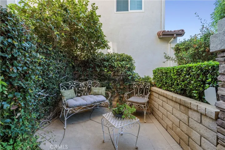27620 Muir Grove Way, Castaic, California 91384 — photo 5