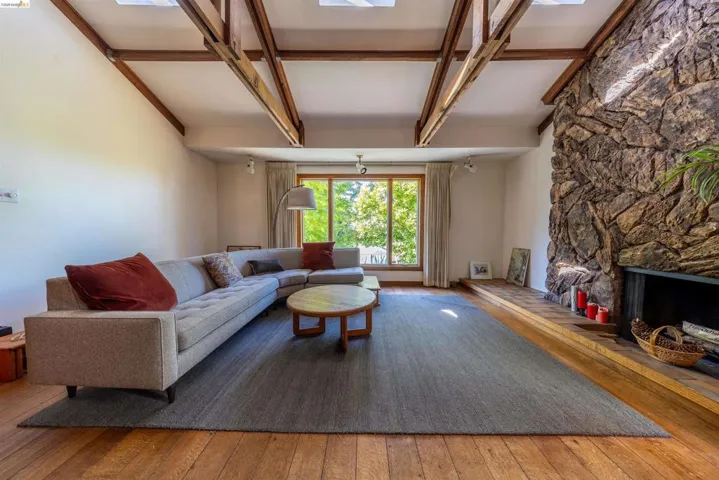 40 Harbord Ct, Oakland, California 94618 — photo 4
