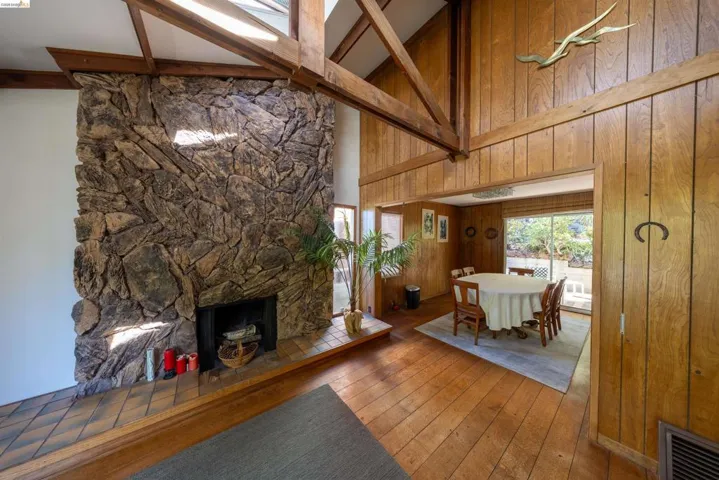 40 Harbord Ct, Oakland, California 94618 — photo 5