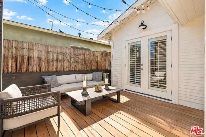 1605 Cabrillo Avenue, Venice, California 90291 — photo 5