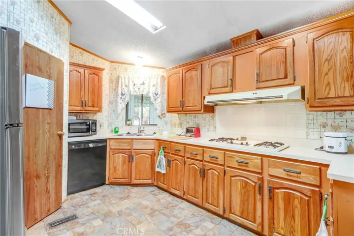 1216 Lodgepole Drive, Hemet, California 92545 — photo 5