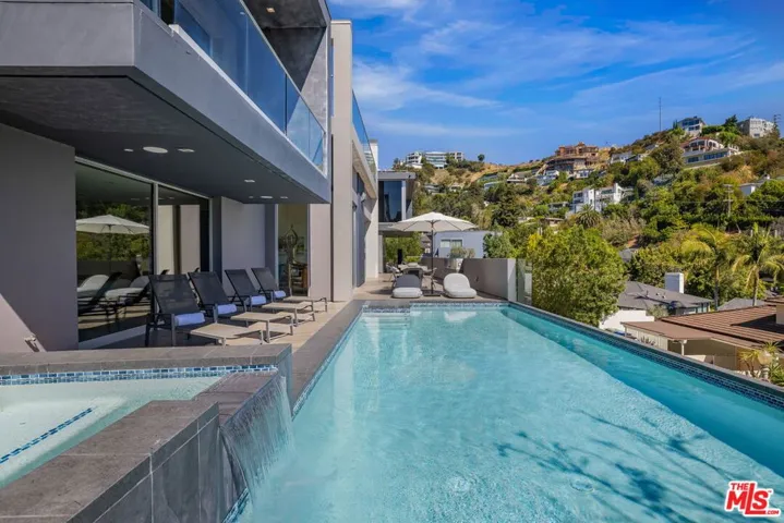 1489 Stebbins Terrace, West Hollywood, California 90069 — photo 5