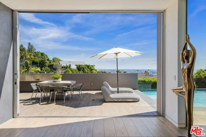 1489 Stebbins Terrace, West Hollywood, California 90069 — photo 4