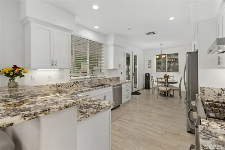 43501 Tirano, Temecula, California 92592 — photo 5