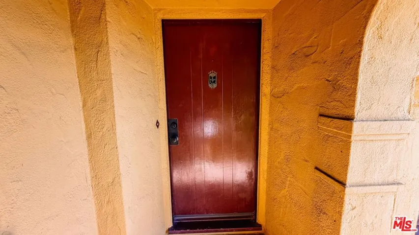 5112 Onaknoll Avenue, Los Angeles, California 90043 — photo 4