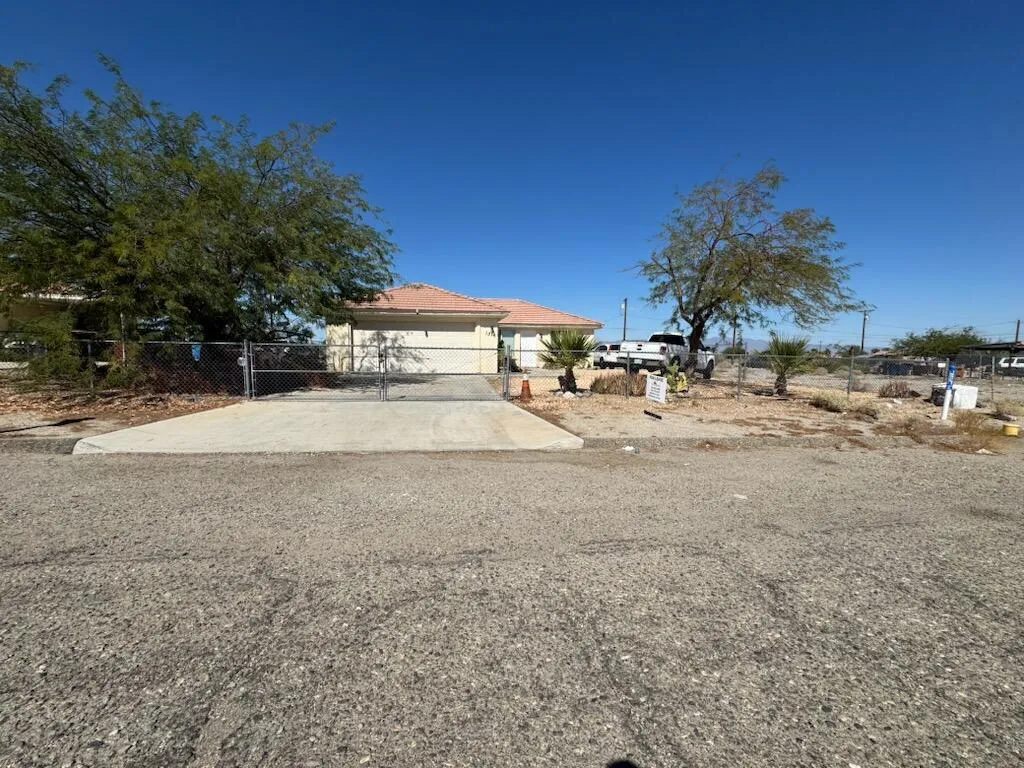 1376 Carpenteria Ave