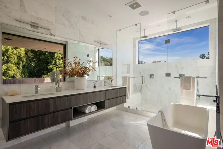 1845 Coldwater Canyon Drive, Beverly Hills, California 90210 — photo 5