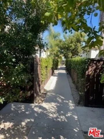 1533 6th Avenue, Los Angeles, California 90019 — photo 5