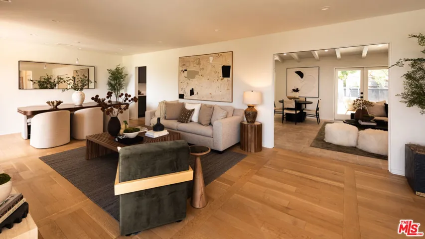 8657 Metz Place, West Hollywood, California 90069 — photo 4