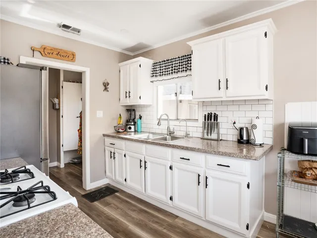 12808 Shoup Avenue, Hawthorne, California 90250 — photo 5