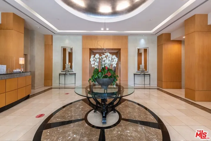 10445 Wilshire Boulevard 406, Los Angeles, California 90024 — photo 5