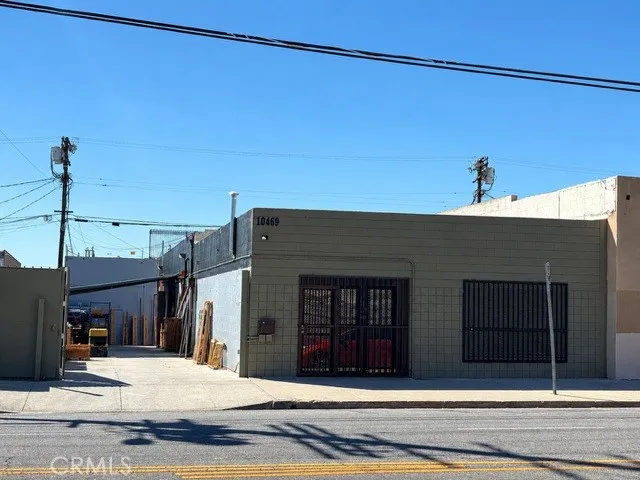 10469 San Fernando