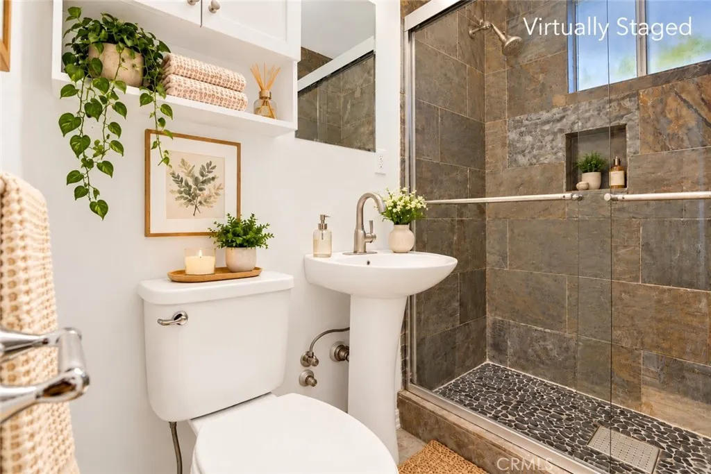 Virtually Staged