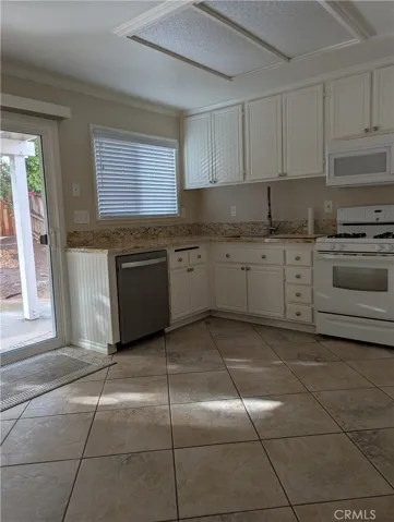 8615 Barton, Riverside, California 92508 — photo 5