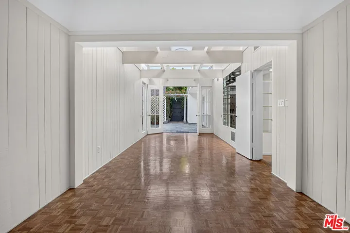 602 Foothill Road, Beverly Hills, California 90210 — photo 5