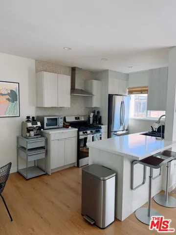 348 S Rexford Drive 4, Beverly Hills, California 90212 — photo 5
