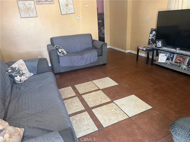 124 E Temple, San Bernardino, California 92410 — photo 4