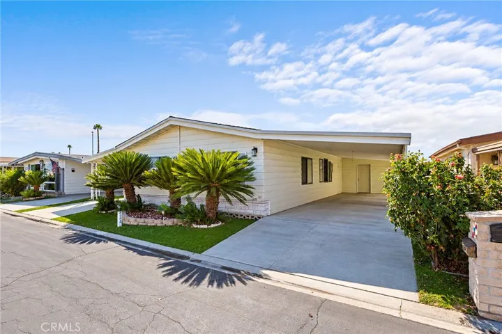 601 N Kirby, Hemet, California 92543 — photo 5