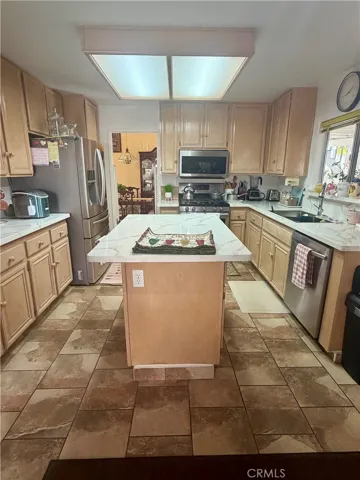 16960 Tusk Court, Victorville, California 92394 — photo 5