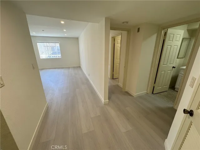 2616 Canada 102, Glendale, California 91208 — photo 4