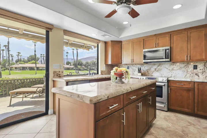 175 Las Lomas, Palm Desert, California 92260 — photo 5
