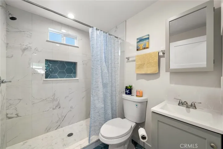 7513 Topeka, Reseda, California 91335 — photo 5